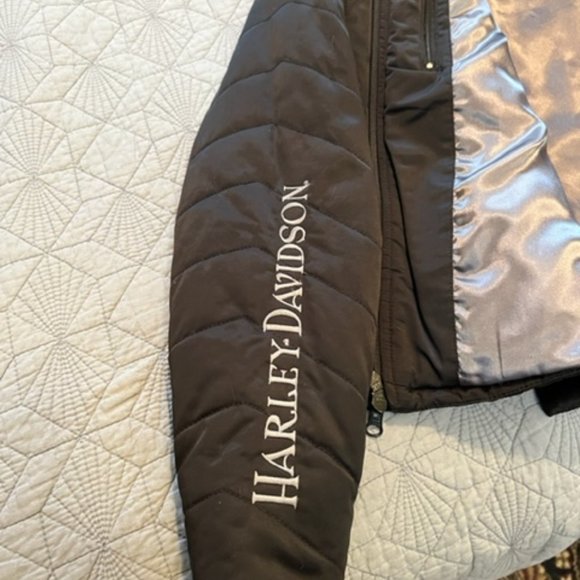 Harley Davidson Quilted Hooded Jacket - Picture 3 of 7